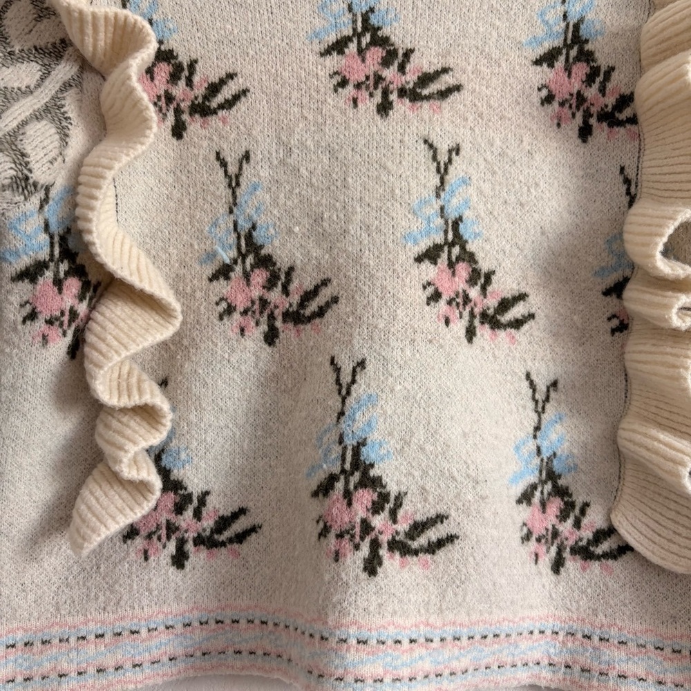 Cider- Floral Patterned Sweater with Ruffle Details- size Small - Picture 4 of 8